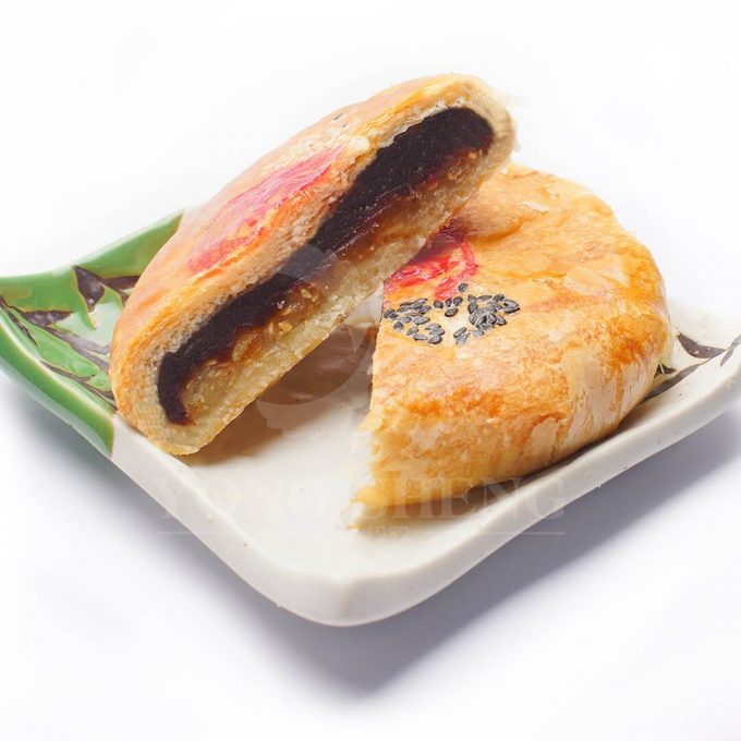 Hand Crafted Pastry Teochew Delight-Black